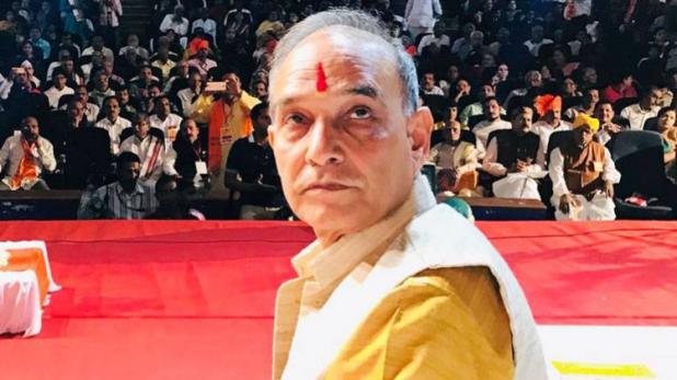 केंद्रीय मंत्री का दावा- बंदर हमारे पूर्वज नहीं, डार्विन के सिद्धांत को नकारा!