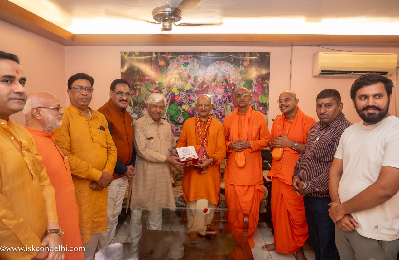 विहिप अध्यक्ष ने इस्कॉन प्रमुख से मिलकर बंग्लादेश में मंदिरों पर हुए हमलों पर जताई चिंता
