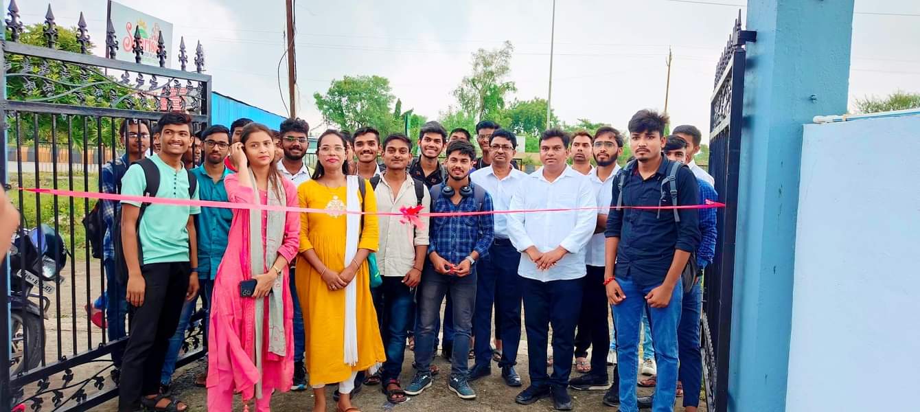 नागपुर में ओबीसी छात्रों का छात्रावास शुरू, छात्रों ने फीता काटकर किया उद्घाटन