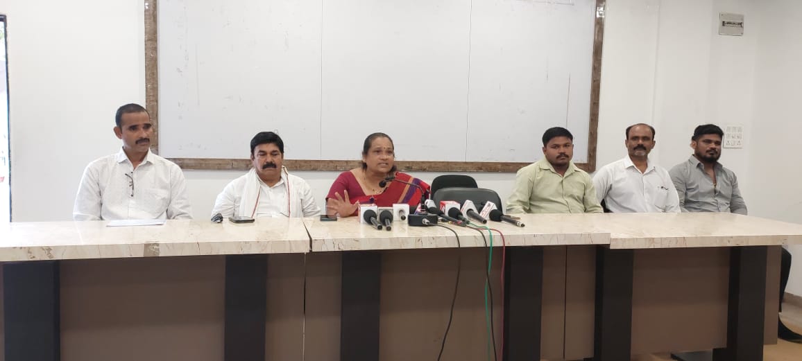 महिलाओं के साथ पुलिस कर्मचारी महिलाएं भी असुरक्षित, बीजेपी नेता मुन्ना यादव की बढ़ती गुंडगिरी