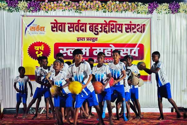 देश का पहला स्लम महोत्सव सिद्धेश्वरी गौंड वस्ती, शेष नगर, मानेवाडा में हुआ संपन्न