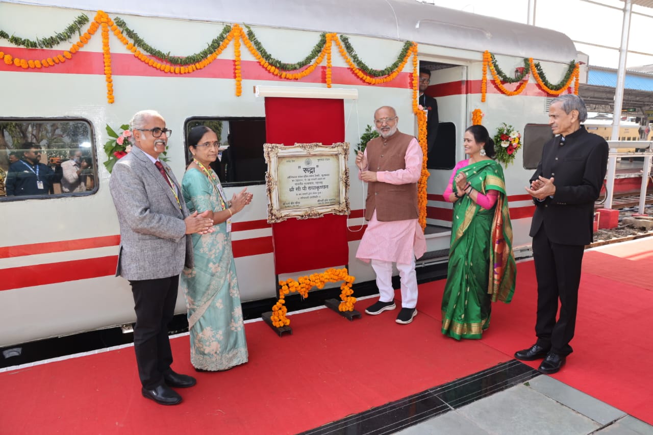 मध्य रेल ने भुसावल मंडल में नए सिंथेटिक ट्रैक और ‘हॉस्पिटल ऑन व्हील्स’ का उद्घाटन किया