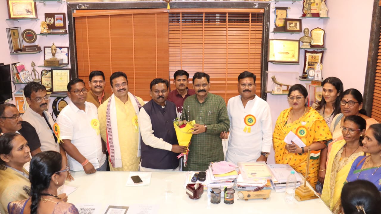 अशोक नेते के निवास पर आदिवासी विकास मंत्री का स्वागत