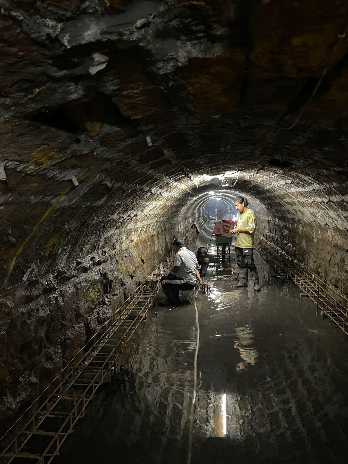 मध्य रेल नागपुर यार्ड में क्षतिग्रस्त आर्च ब्रिज की मरम्मत कार्य तेज़ी से जारी