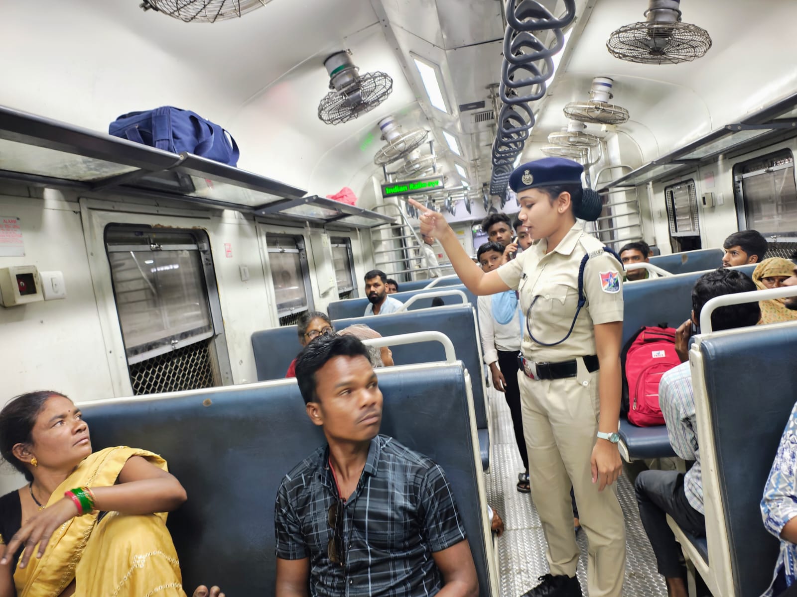 रेलवे सुरक्षा बल का सख्त अभियान: अनावश्यक रूप से जंजीर खींचने वालों के खिलाफ कड़ी कार्रवाई