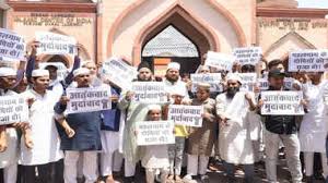 लंदन में भारतीयों का पाकिस्तान विरोधी प्रदर्शन, पहलगाम हमले के खिलाफ़ नारेबाज़ी