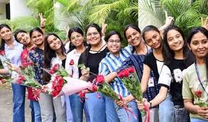 10वीं का रिजल्ट घोषित; महाराष्ट्र में लड़कियों ने फिर मारी बाजी