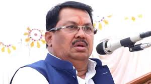 वडेट्टीवार ने अपने बयान पर दी सफाई, कहा- सुरक्षा विशेषज्ञों का रिफ्रेंस लेकर कही बात; मुख्यमंत्री फडणवीस पर कसा तंज